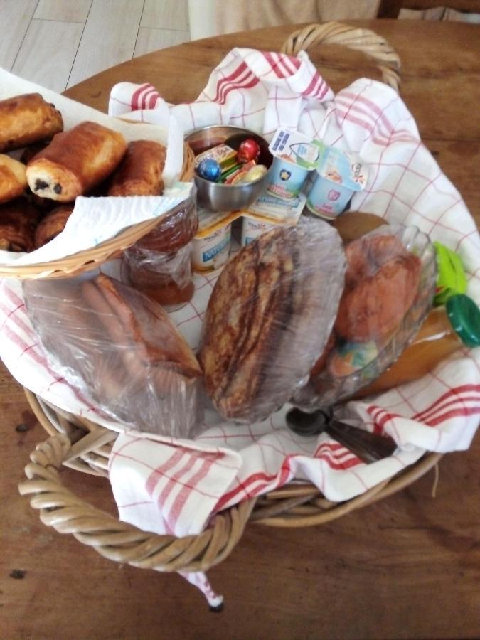 Chambre D Hotes Saint-Laurent-de-la-Barriere Kültér fotó